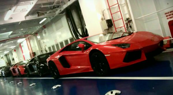 hrolamborghini's tweet photo. Loaded and ready to go... #LamboBullRun http://t.co/nsGMWTKa