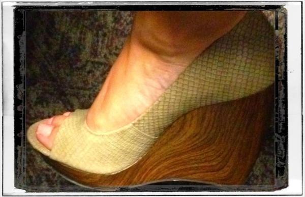 Style_Buffalo's tweet image. @marshalls #DesignerDeal Jessica Simpson wedges!