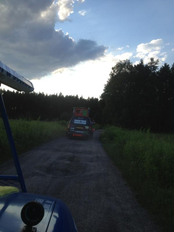 carbagerun_2012's tweet photo. Electro-hybrid-motor? Op solar? :) RT @RoetduSoleil: Kleine omleiding. Polen dowtown. http://t.co/VBiyApaG