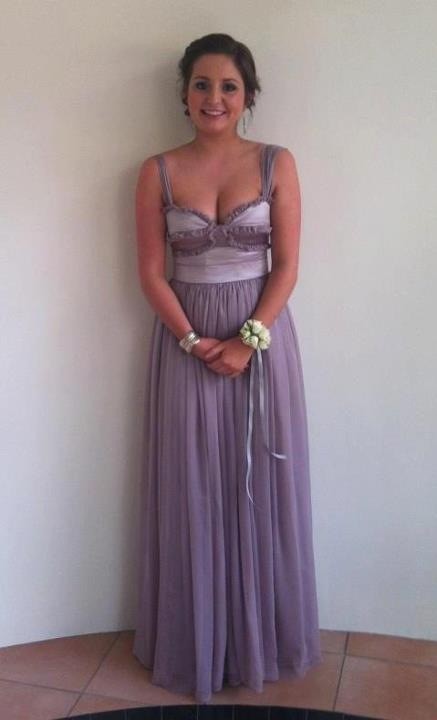 BeUnique_'s tweet image. Loretto #Adelaide formal enabled Sophie to create her dream dress....