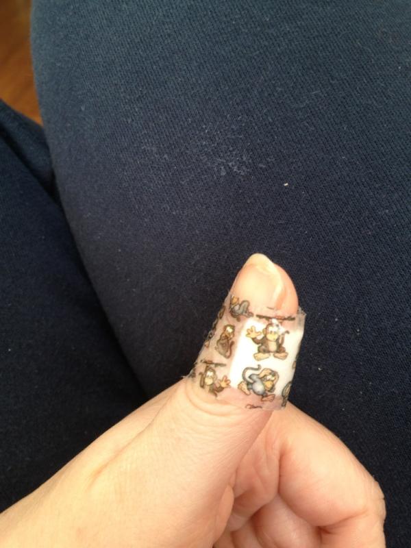 jean_murphy1's tweet photo. @MichelleKMakeup I beg to differ😏 feel ur pain tho!!! Luv da shellac 💅#justsayin http://t.co/ipZw3iXW