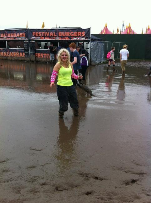 IDalgetty's tweet photo. Mud bath http://t.co/oy3WOxAg