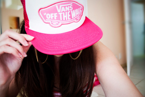 Girly things on Twitter: "#RT als jij deze vans cap wilt http://t.co/8hhEYyfN" /