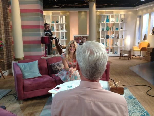 Schofe's tweet photo. He's even wearing the same coloured shirt I've got in today!!!! IT'S NOT ME! http://t.co/EeULx8Am