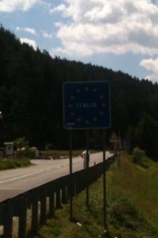 IrlMoss's tweet photo. Went for a spin today! #stelviopass http://t.co/7BQojdrY