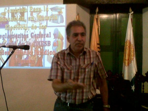 l2pino2's tweet image. Celebro talleres ofrecidos por Prof. J V Hernàndez para Democratización, Autonomía y Derecho al Voto de TODOS @CSUNESB