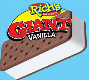 Mmm... We're taking a #lunch break w/ our favorite sandwich :-)