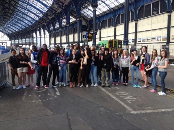 OrmistonGateway's tweet photo. @ormistongateway gifted &amp; talented students arrive in Brighton for workshops at Brighton University http://t.co/hhgxrgdf