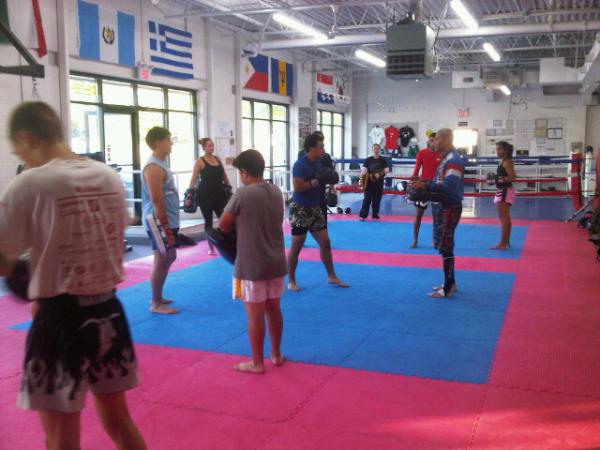 TEAMUMAC's tweet photo. Special Guest tonight. 3rd Degree TKD Black Belt "Fred King", Teaching advanced kicking techniques. http://t.co/DFk9iXVL