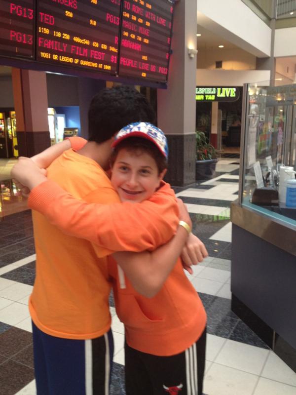 harott63's tweet photo. There's nothing better than a hug from a friend to pick u up on a bad day @RabbiWolk http://t.co/YL0Zqxzs
