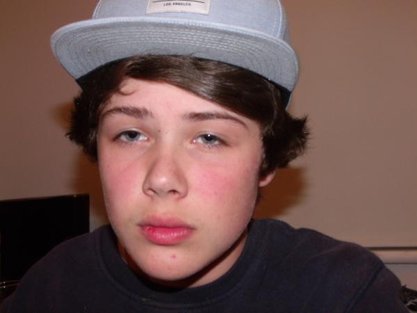 BenjaminJohnG's tweet photo. @SWIFTYno9 @Clarkeyy_96 compare thhis to the last picture! #lowecharliepayne http://t.co/vEiNAaHQ