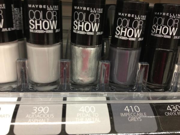 glitterbomb_xo's tweet image. Fifty shades of grey nail polish? I'm about to buy it all. #greyproblems