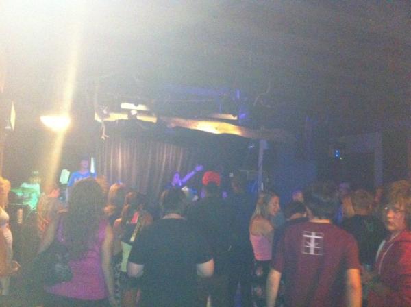 CoKhalifa's tweet photo. What am I doin??? http://t.co/fBJ63SeT