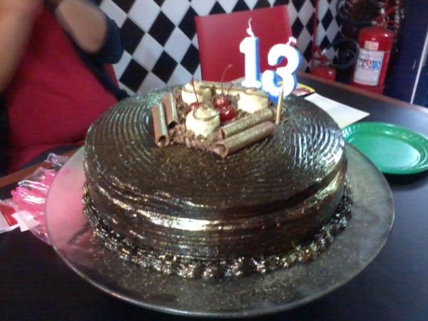 RebeccaGmrs's tweet photo. Comemorando os 13 anos de sucesso da @VerboEventos &amp; Comunicação!!! http://t.co/NU1YQmm4