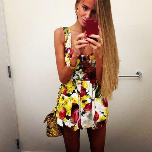 laur_0mes's tweet photo. Classic mirror pic. #judgeme will ya?! http://t.co/DmpM29xJ