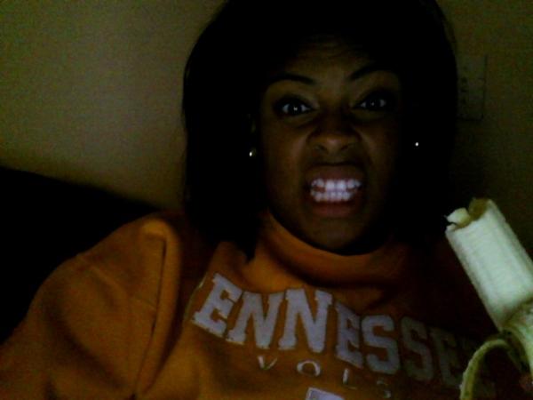 Solo_Kalin's tweet image. I gots a banana!!! #2amSnack #ILoveNanerzzzzz!!! Lmao!! #ImWeird #YouLoveMe #ImBored