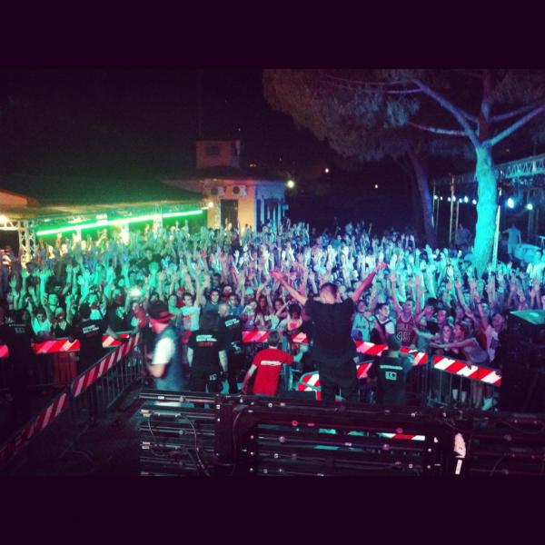 Salmolebon's tweet photo. Grazie Roma! Ora si torna a Milano, domani Dj set al Sui Club di Ancona! http://t.co/VaCediEj