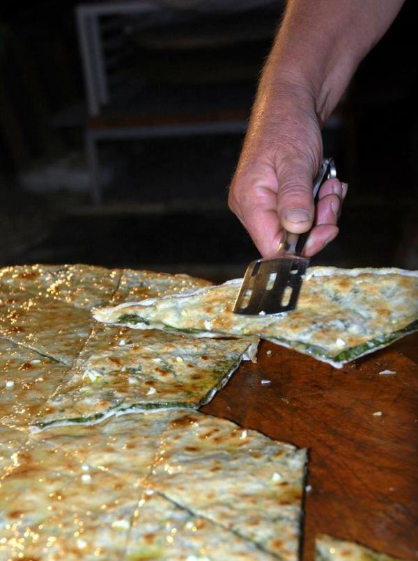 VisitDalmatia's tweet photo. RT @TasteofCroatia A must-try in Dalmatia this summer - traditional soparnik pie. http://t.co/Mizt1aZO http://t.co/rU592kbb via @Visit_Zadar