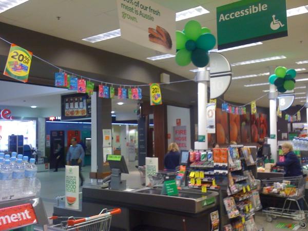 siansdad's tweet photo. @tjeerdjegen how to sell iTunes... Hang them from the roof of course:) #4359floreat http://t.co/qqtsO2l1