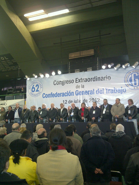 DRAGYBAL's tweet photo. Mas imagenes del Congreso Extraordinario http://t.co/0f4hrbfS