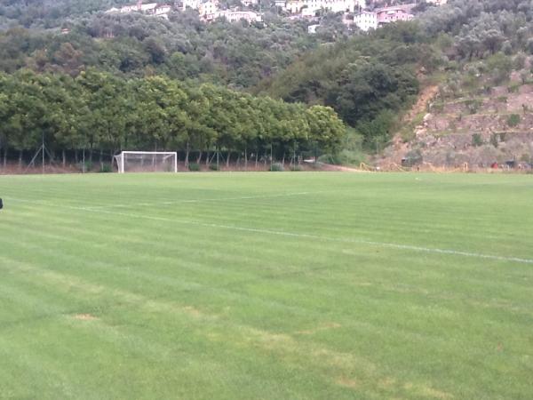 sampdoria's tweet photo. La stagione 2012/13 inizia sul campo superiore di Bogliasco. #Raduno2012 http://t.co/ZaMUXpMH