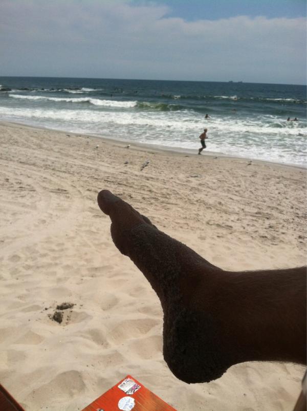 BASE_COAT's tweet photo. My base cost a late night fee, your base got the HIV @A__Solomon http://t.co/h2ZWG04o
