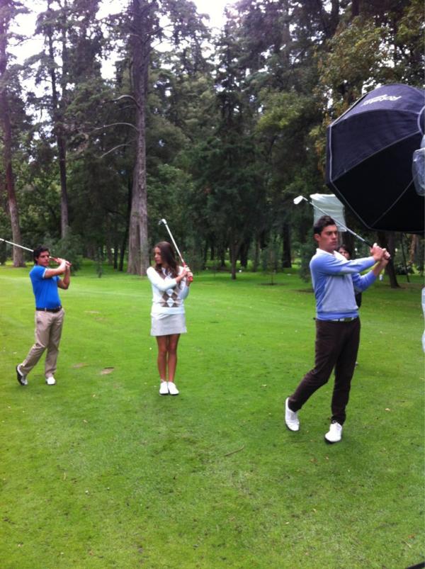 MauAzcue's tweet photo. Photo Shooting para @CARASsports c/ @SebastianVazqz y #GabyLopez .. Gracias @marianarubio http://t.co/ZsVVXXUl