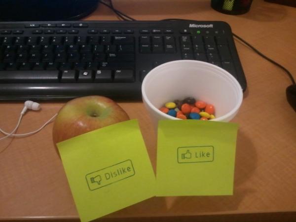 louisamira's tweet image. Pretty much sums up how I think about the food pyramid #facebookmeetsapple #workdistractions #sugarhigh