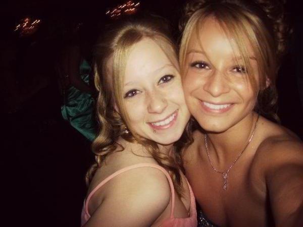 AbsoluteAshweav's tweet image. #ThrowbackThursday #Prom2008 #imy #rip #love