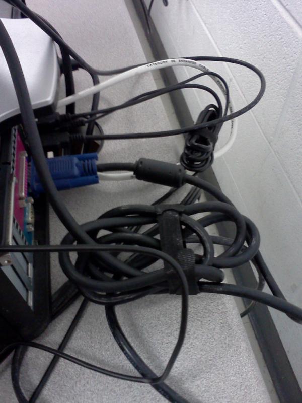 sotnasannaira's tweet image. #goodenough #its5:00 #technologyprobs