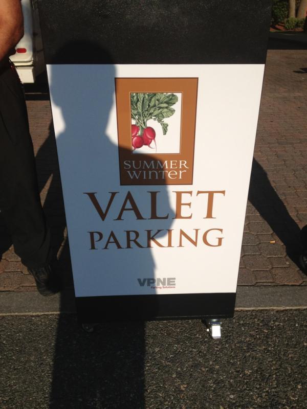 Valet parking arrives at Summer Winter in Thursday, Friday and Saturday nights!!