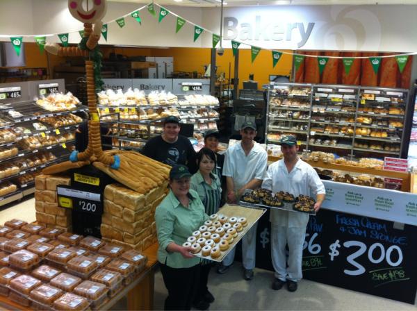 LyndallMorris's tweet photo. @JLudbrooke Creating delicious delights to delight our customers http://t.co/RewcQNmM