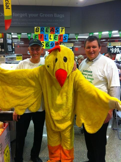 LyndallMorris's tweet photo. @JLudbrooke Clifford egg cited about the Deli chicken specials http://t.co/MgVbL8by