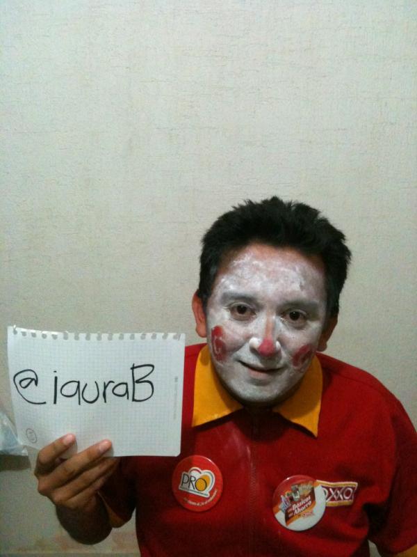 charlie_waffles's tweet image. Dame RT puta... Somos colegas #RetoTalco @iauraB