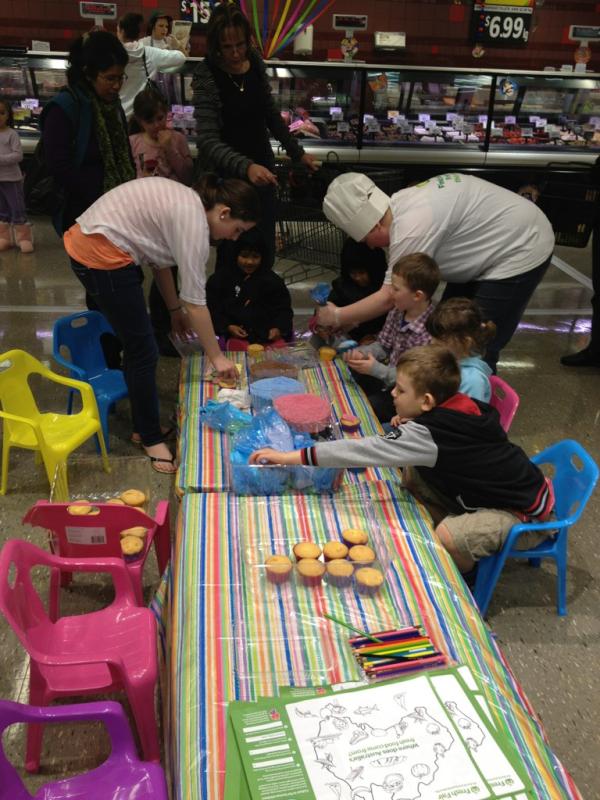 scoutts39's tweet photo. @DaveHayze @tjeerdjegen 
Cupcake making at Campbelltown Market Fair 1351 http://t.co/yt5K1SM3