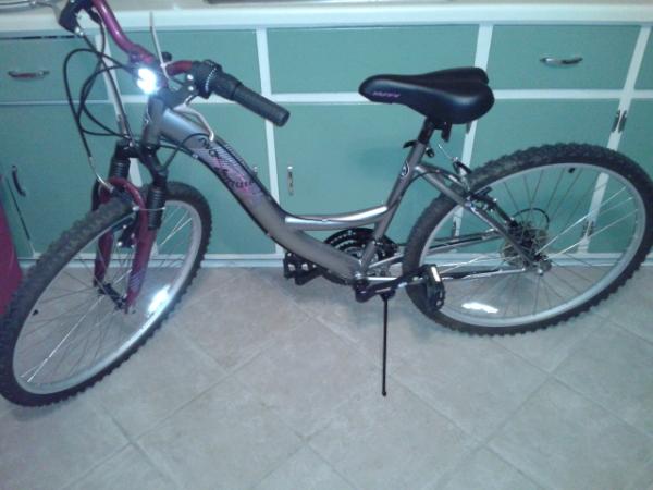 StephsSmokin's tweet image. @SKHarry thanks for the new ride!! #nocarproblems #cheaperthangas #noinsuranceneeded #byebyethunderthighs hahaahaaa ty!