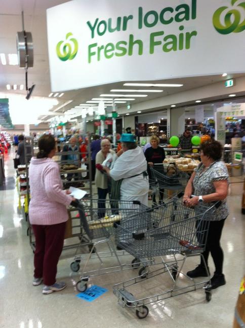 DPattemore's tweet photo. #woolworthsfreshfair@tjeerdjegen @Murp1961 @JLudbrooke @kevindhnaram Muffin hot bake at Wynnum customers loved it http://t.co/QOZkGZKu