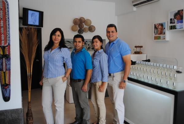 zoeyparfums's tweet photo. Conoce nuestro  grupo de trabajo @zoeyparfums http://t.co/faV9dvzL