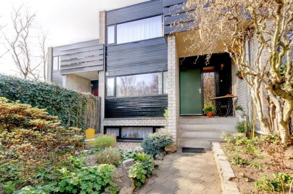 Regio_Makelaars's tweet photo. #Pandvandedag: Bachlaan 34 te #Doorwerth. Geschakeld herenhuis met tuin, carport en houten berging. €337.500,- k.k. http://t.co/Kqk2VWlm