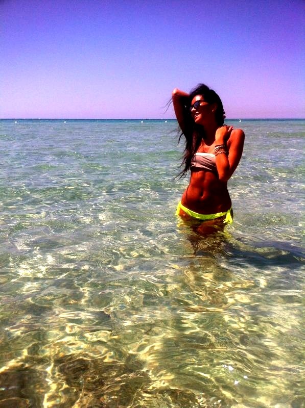 ThuyLanPham's tweet photo. #Taranto #BlueSunBeach bellissimo! http://t.co/dr57eDAc