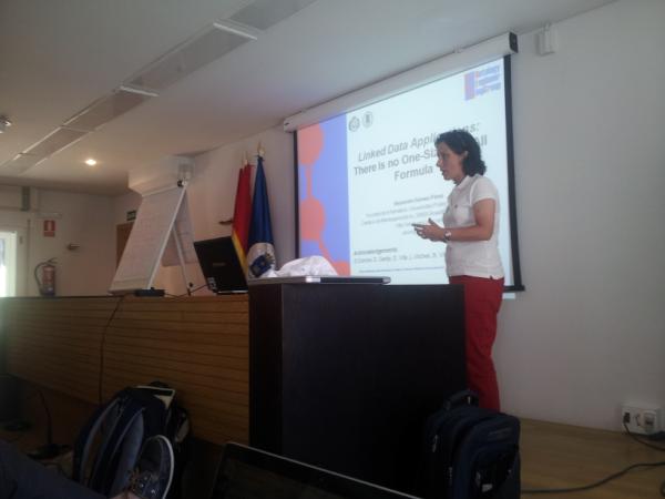 SSSW2012's tweet photo. . Asun on UPM's experience in building linked data apllications #sssw2012 http://t.co/BbA7NxHx