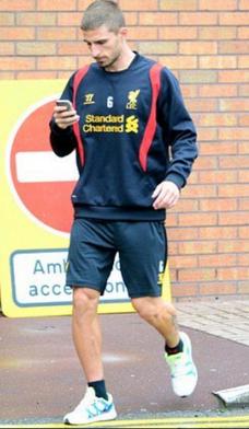 BetBee's tweet photo. Borini = Liverpool player. #lfc http://t.co/Bf1xRZs2