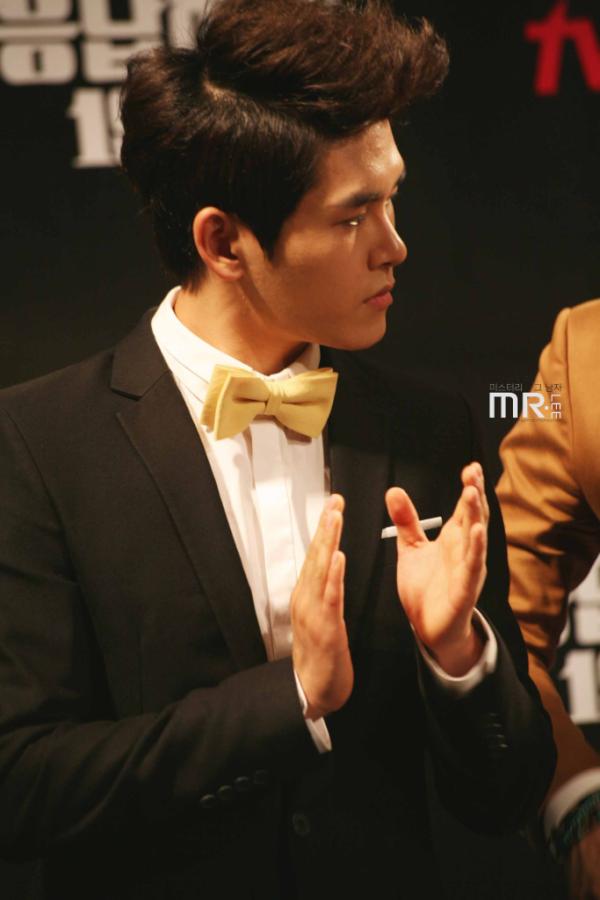 120712 응답하라1997 제작발표회 사진이 홈에 모두 업로드 되었습니다~ 우리 멋쁨 호원이 보러 오세요~ / mrleehowon.dothoem.co.kr 이쁜 한컷도 추가^.~