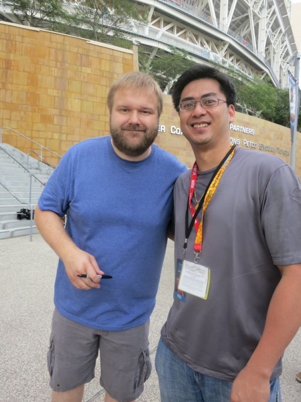 jaimedaez's tweet photo. Just finished running Walking Dead Escape at Petco Park in #SDCC and got a pic with @RobertKirkman at finish line! http://t.co/vPquZ0QD