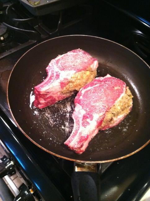chefweezy64's tweet photo. Come on manny # eatmeattillidie http://t.co/r8iIfsVB