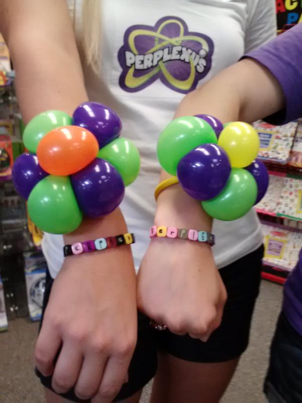 PerplexusTour's tweet image. Perplexus jewerly at @imaginetoys. #Perplexustour #fashionbyperplexus