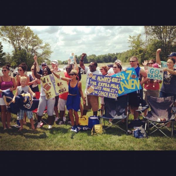 heykayadams's tweet photo. The 8th man. #Rams #keystostl #7on7 #@bkillin7 #ilovefootball http://t.co/nru5yg56
