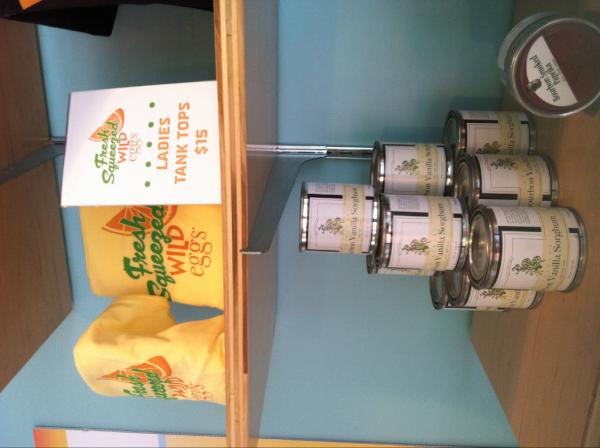 WildEggsDenver's tweet image. Your chance at a FREE Fresh-Squeezed Tank Top! Just RT: Vote @WildEggsCO on the #DenverAList denveralist.cityvoter.com/wild-eggs/biz/…