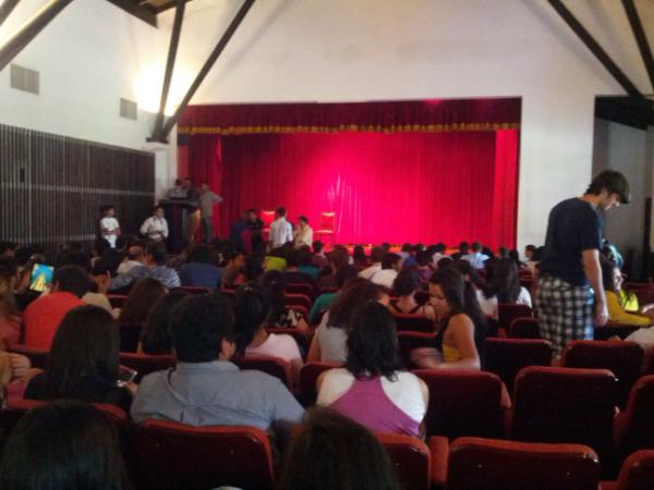 rootUSB's tweet image. Ya en el paraninfo esperando el acto de proclamación.