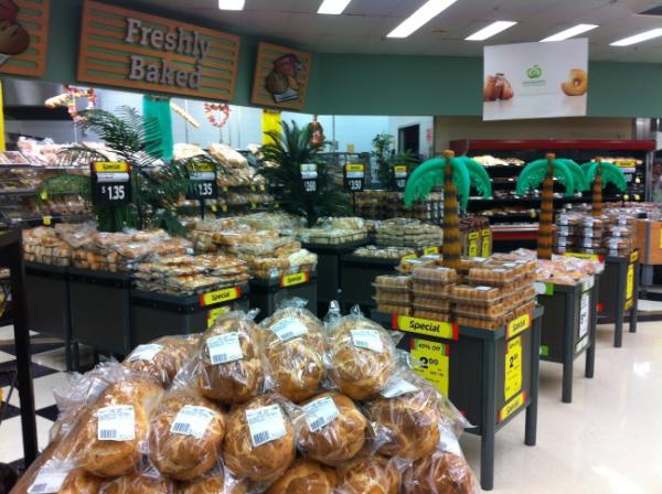 LyndallMorris's tweet photo. @JLudbrooke  Park Ridge getting troppo over this weeks Bakery prices http://t.co/dRee1Lj1